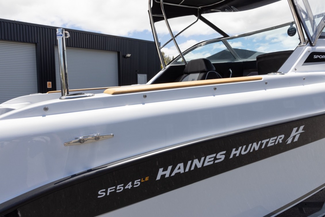  | Haines Hunter HQ